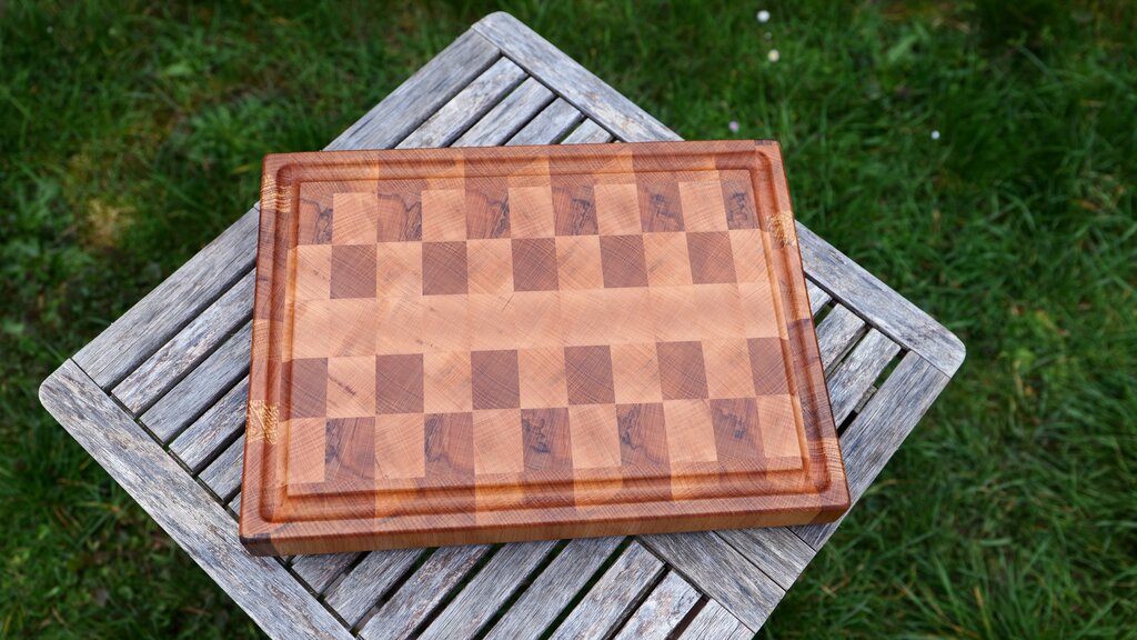 Konfigurierbares Stirnholz-Schneidebrett – Buche