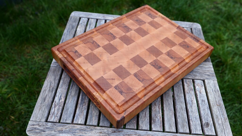 Konfigurierbares Stirnholz-Schneidebrett – Buche